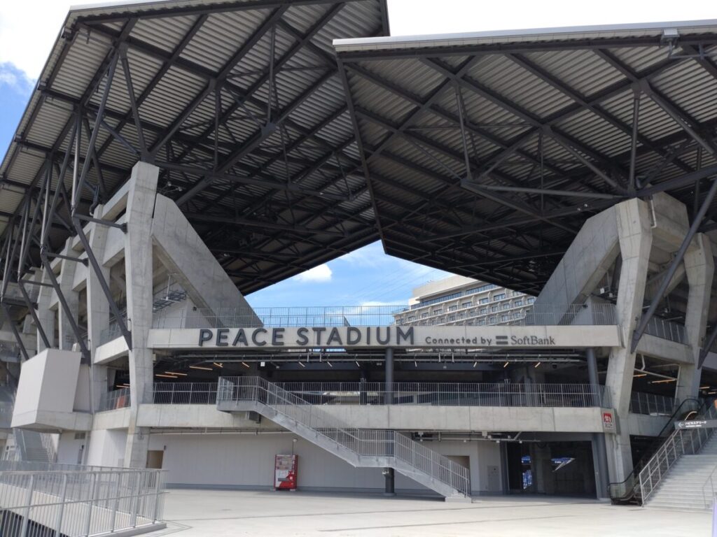 ピーススタジアム